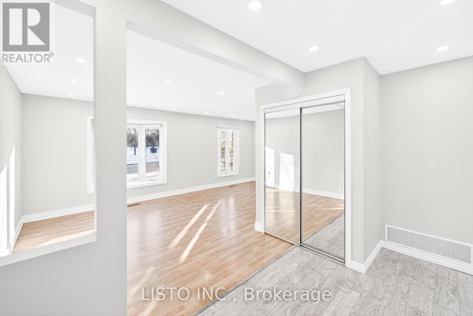 138 John Tabor Trail, Toronto, Ontario  M1B 2V2 - Photo 5 - E12676298