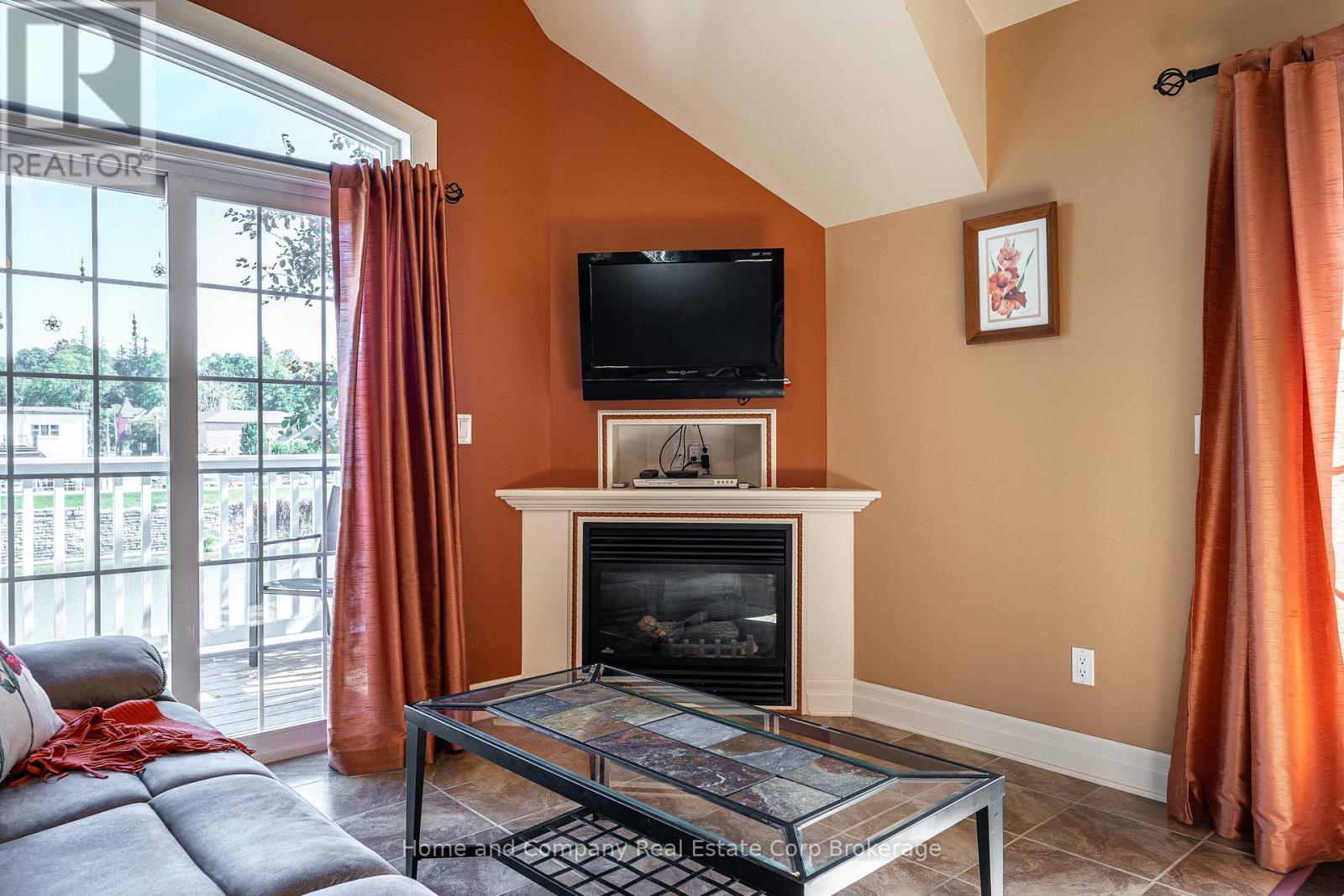 35 Thomas Street, St. Marys, Ontario  N4X 1A2 - Photo 12 - X12437429