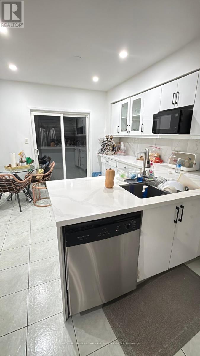 Upper - 1 Jarrett Court, Vaughan, Ontario  L6A 3W4 - Photo 15 - N12676288