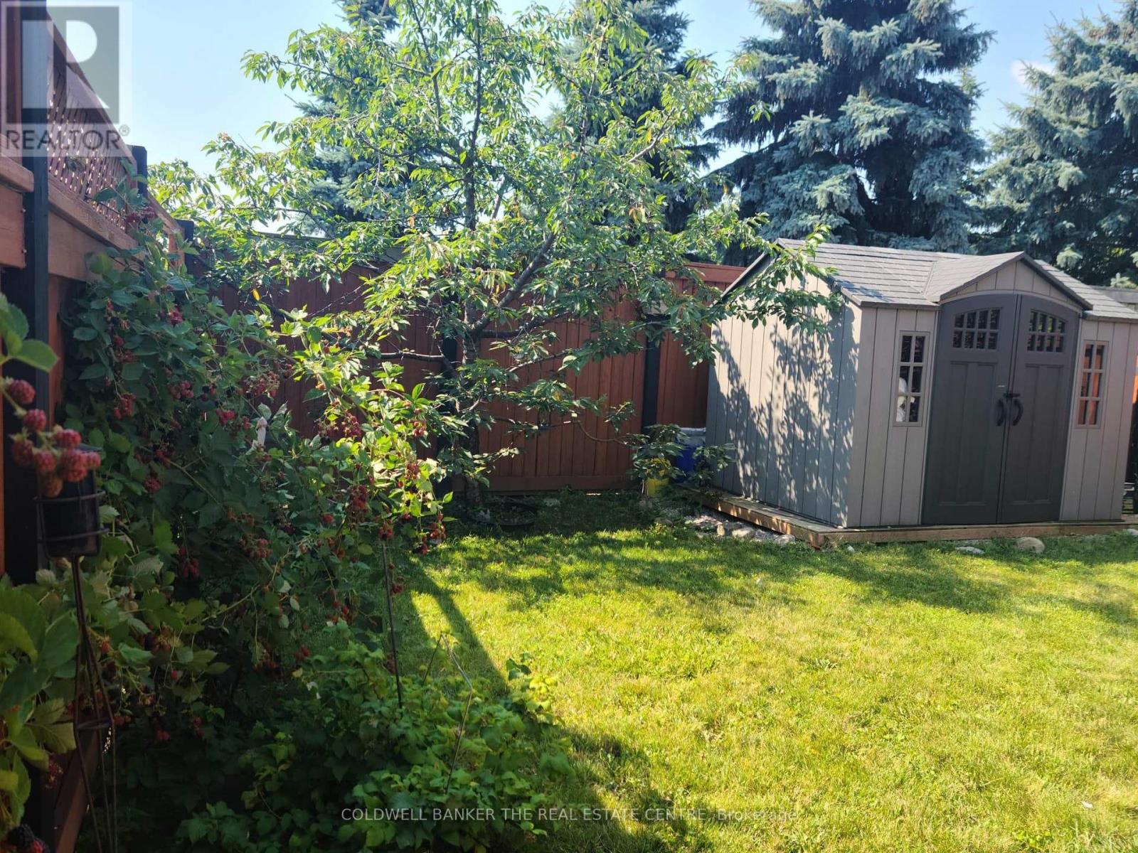 Upper - 1 Jarrett Court, Vaughan, Ontario  L6A 3W4 - Photo 2 - N12676288