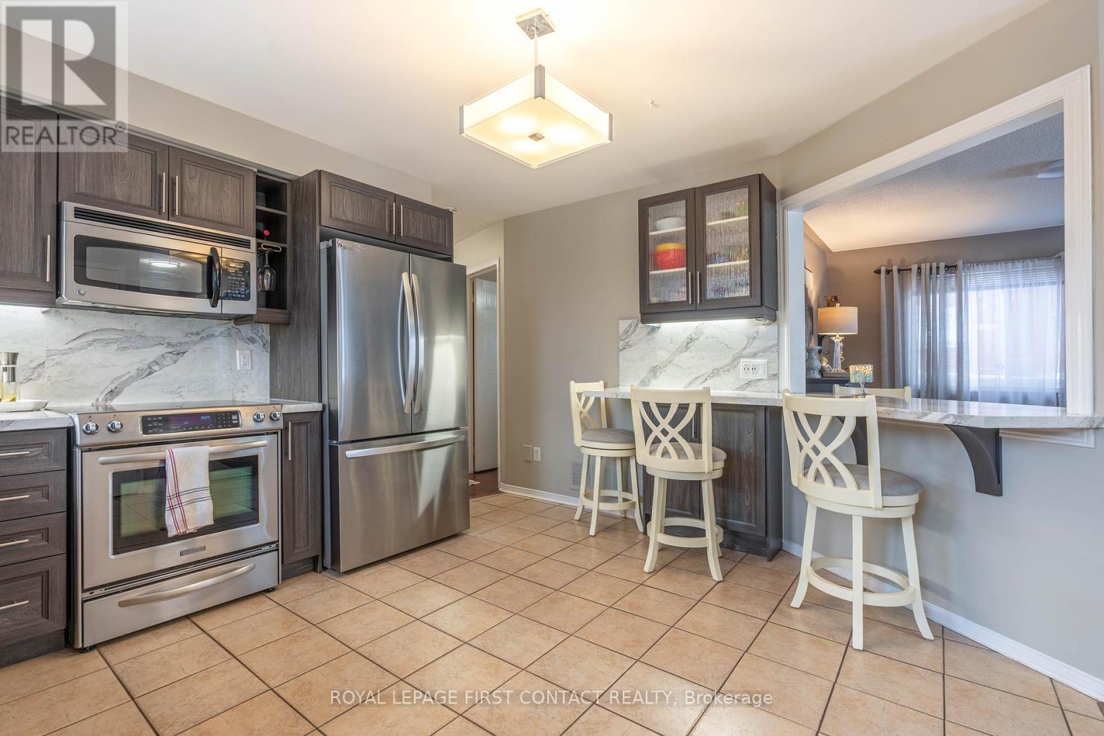 10 Wismer Avenue, Barrie (Northwest), Ontario  L4N 7X8 - Photo 6 - S12676274