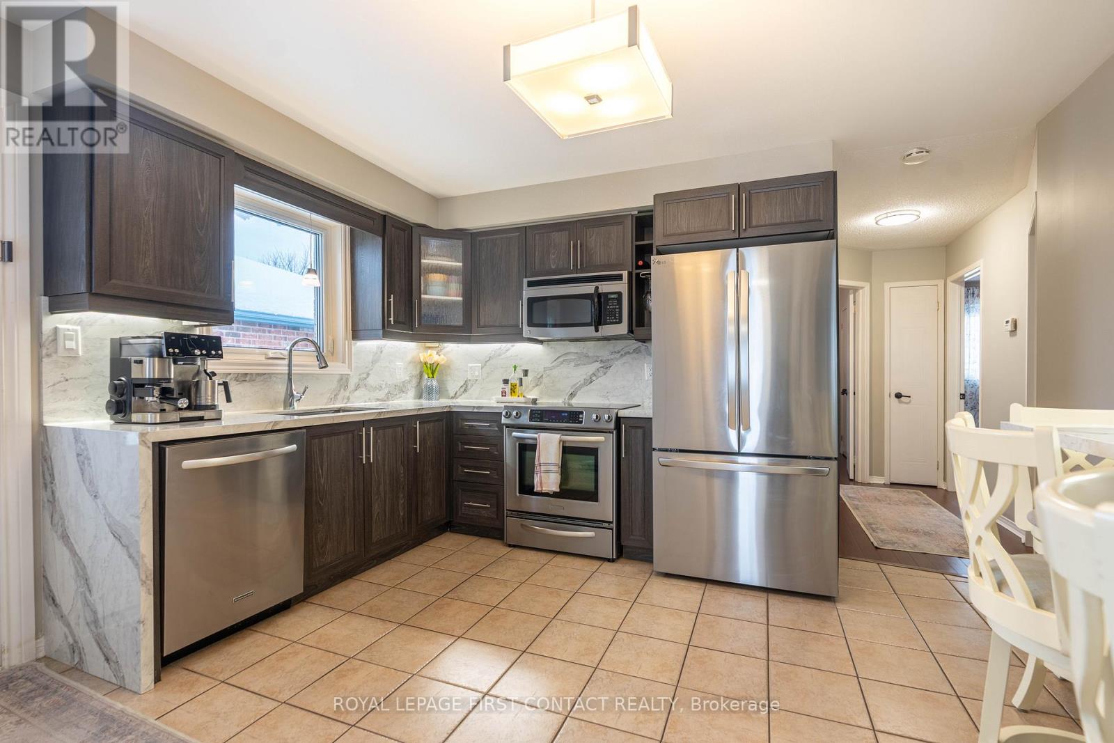 10 Wismer Avenue, Barrie (Northwest), Ontario  L4N 7X8 - Photo 7 - S12676274