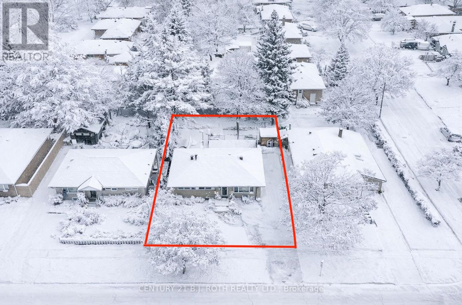 63 Davidson Street, Barrie (Wellington), Ontario  L4M 3S2 - Photo 2 - S12676350