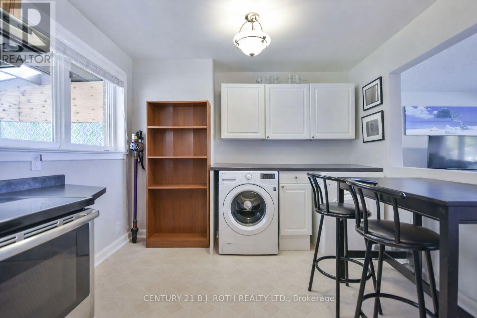 63 Davidson Street, Barrie (Wellington), Ontario  L4M 3S2 - Photo 6 - S12676350