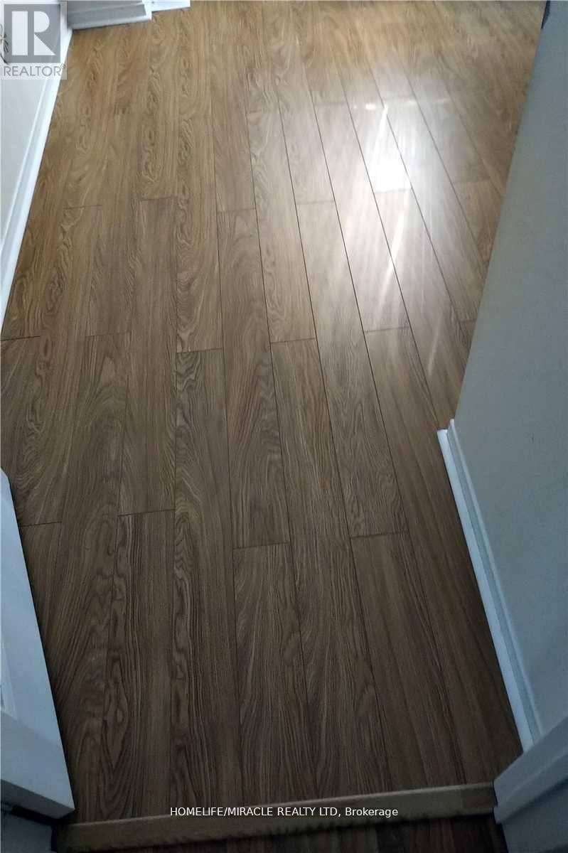 76 - 60 Fairwood Circle, Brampton, Ontario  L6R 0Y6 - Photo 6 - W12676282