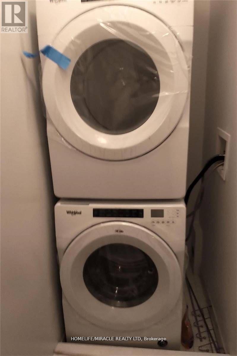 76 - 60 Fairwood Circle, Brampton, Ontario  L6R 0Y6 - Photo 7 - W12676282