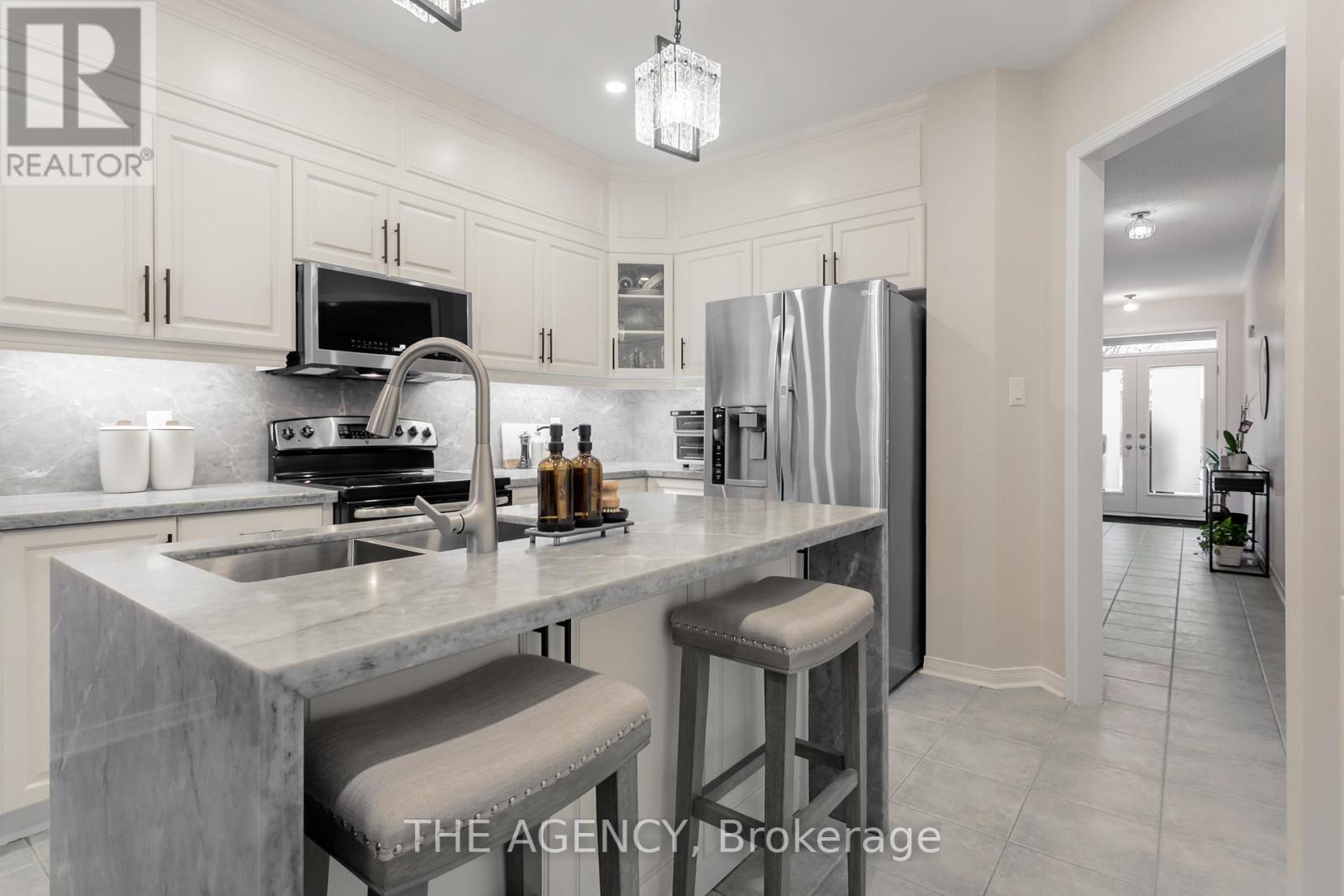 13 Smoothwater Street, Brampton, Ontario  L6R 2G2 - Photo 13 - W12676308