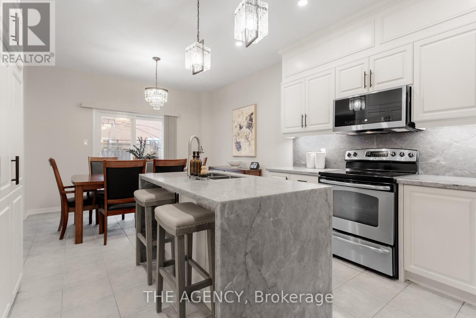 13 Smoothwater Street, Brampton, Ontario  L6R 2G2 - Photo 14 - W12676308