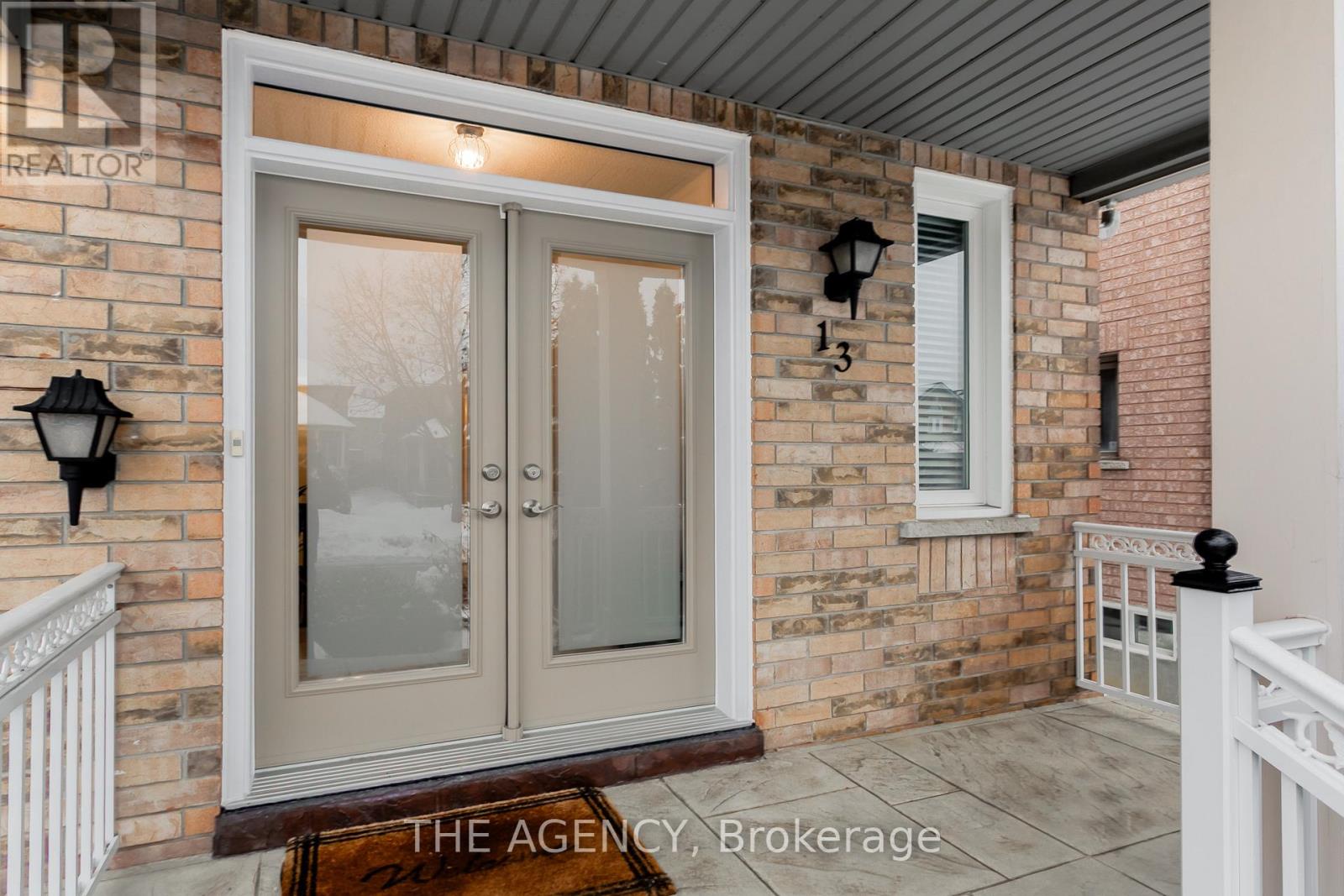 13 Smoothwater Street, Brampton, Ontario  L6R 2G2 - Photo 2 - W12676308