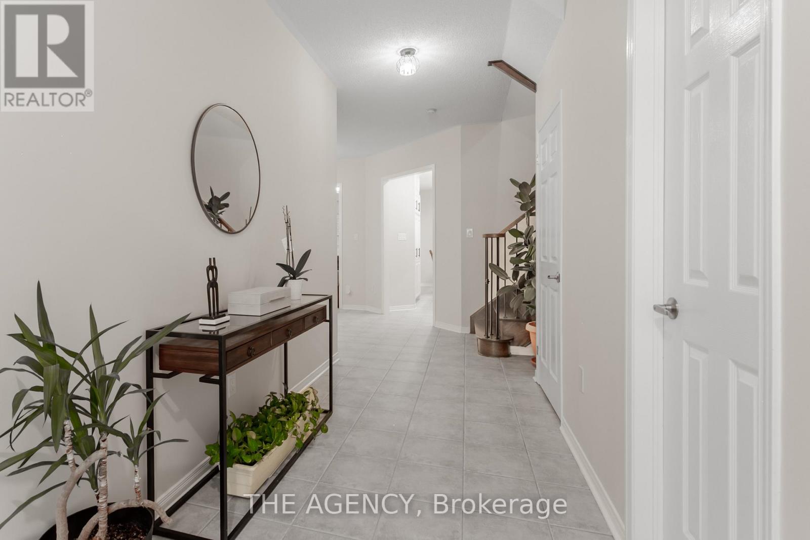 13 Smoothwater Street, Brampton, Ontario  L6R 2G2 - Photo 4 - W12676308