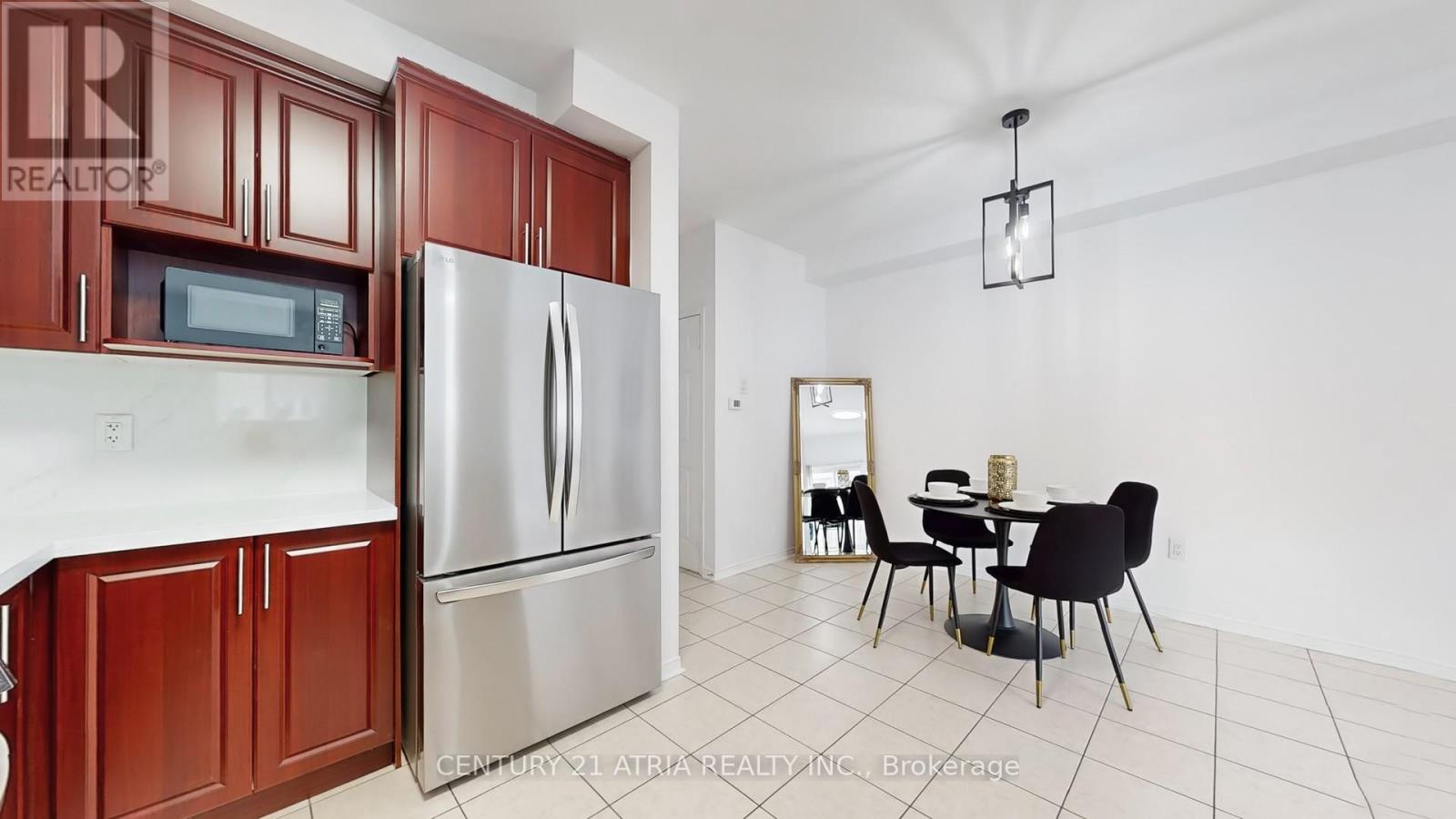 5186 Angel Stone Drive, Mississauga, Ontario  L5M 0L4 - Photo 10 - W12676320