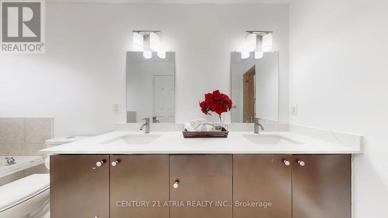 5186 Angel Stone Drive, Mississauga, Ontario  L5M 0L4 - Photo 22 - W12676320