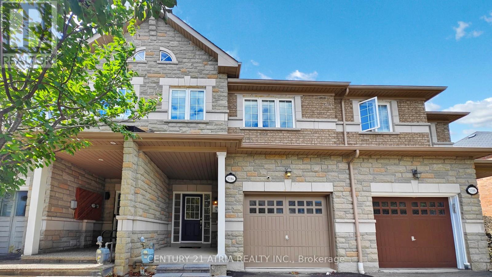5186 Angel Stone Drive, Mississauga, Ontario  L5M 0L4 - Photo 4 - W12676320