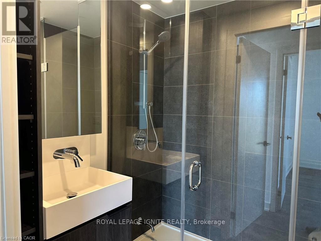 1702 - 370 Martha Street, Burlington, Ontario  L7R 0G9 - Photo 14 - W12676322