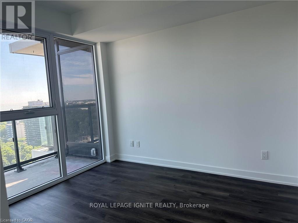 1702 - 370 Martha Street, Burlington, Ontario  L7R 0G9 - Photo 16 - W12676322