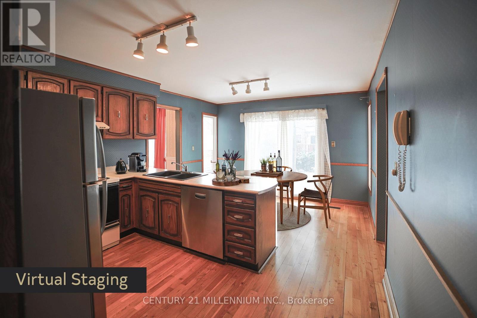 1281 Deer Run, Mississauga (Creditview), Ontario  L5C 3P8 - Photo 12 - W12676342