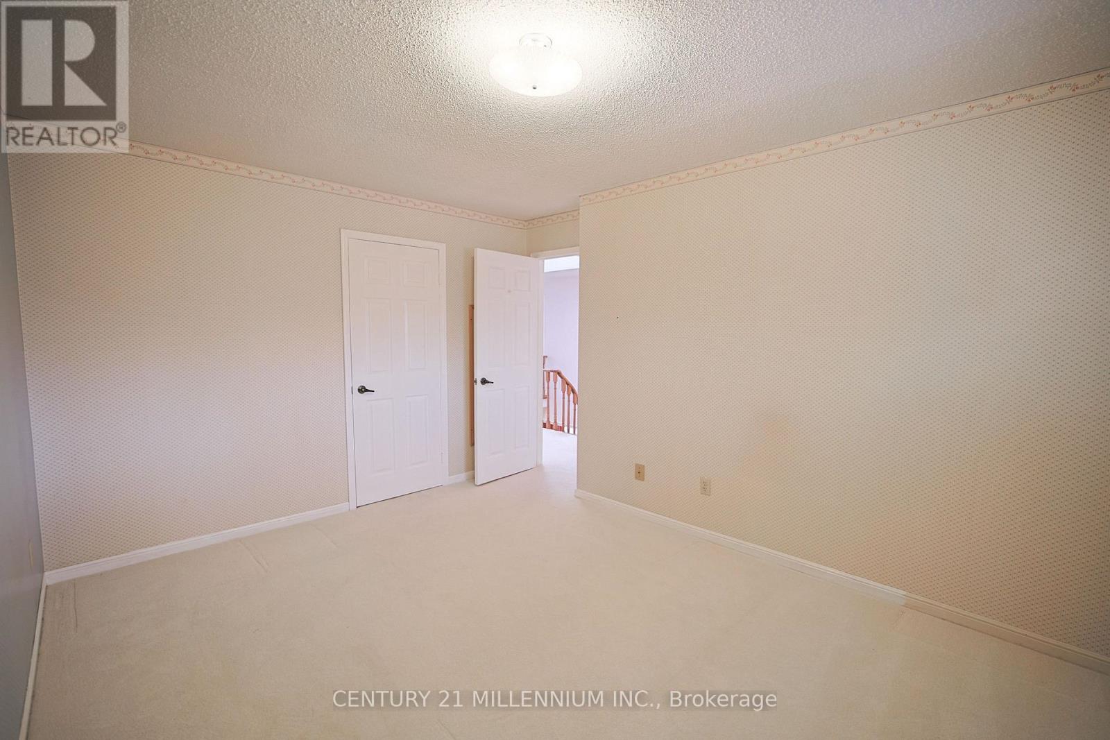1281 Deer Run, Mississauga (Creditview), Ontario  L5C 3P8 - Photo 23 - W12676342