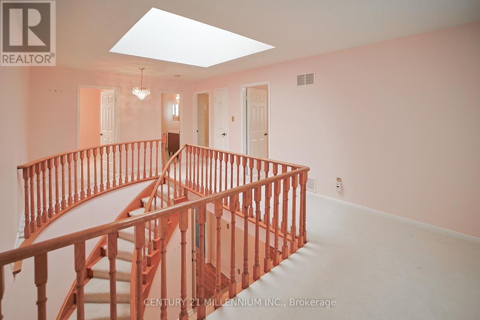 1281 Deer Run, Mississauga (Creditview), Ontario  L5C 3P8 - Photo 27 - W12676342