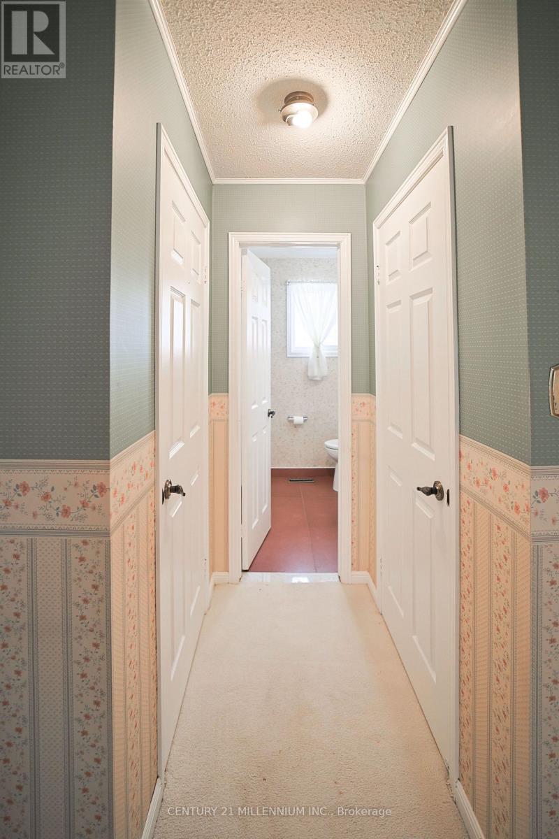 1281 Deer Run, Mississauga (Creditview), Ontario  L5C 3P8 - Photo 30 - W12676342