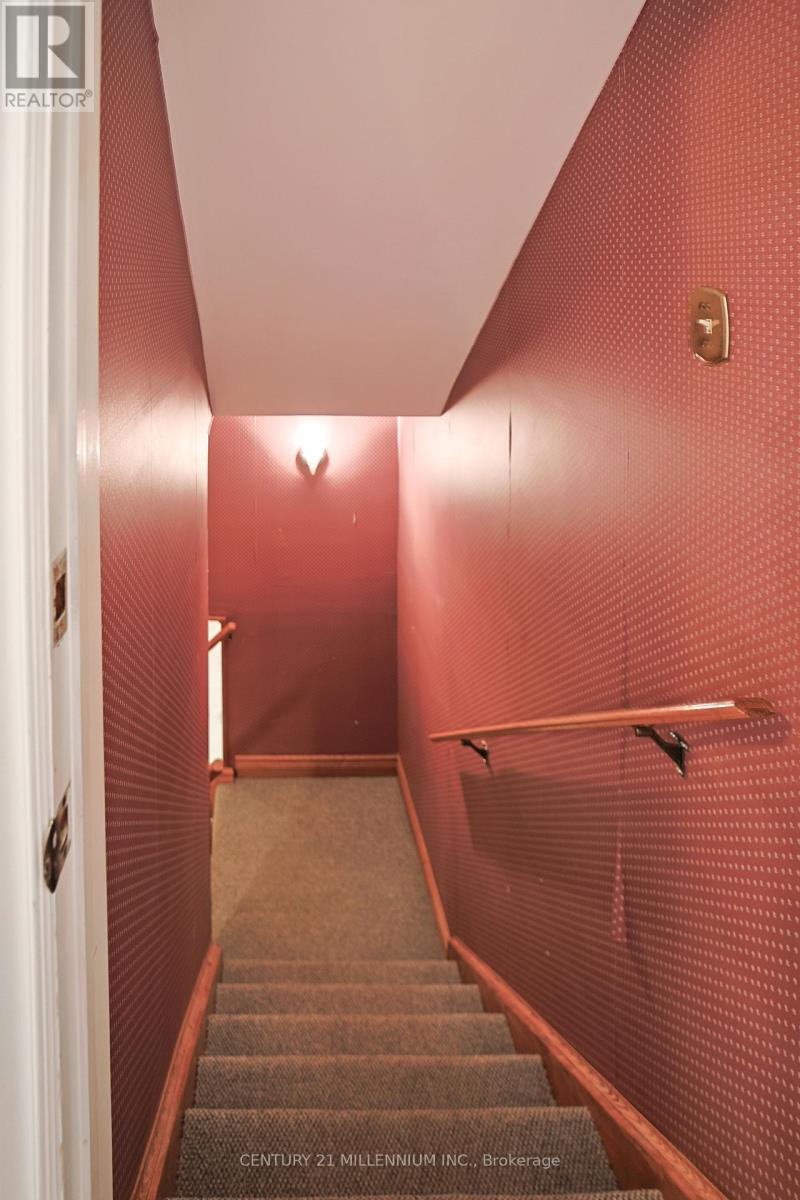 1281 Deer Run, Mississauga (Creditview), Ontario  L5C 3P8 - Photo 34 - W12676342