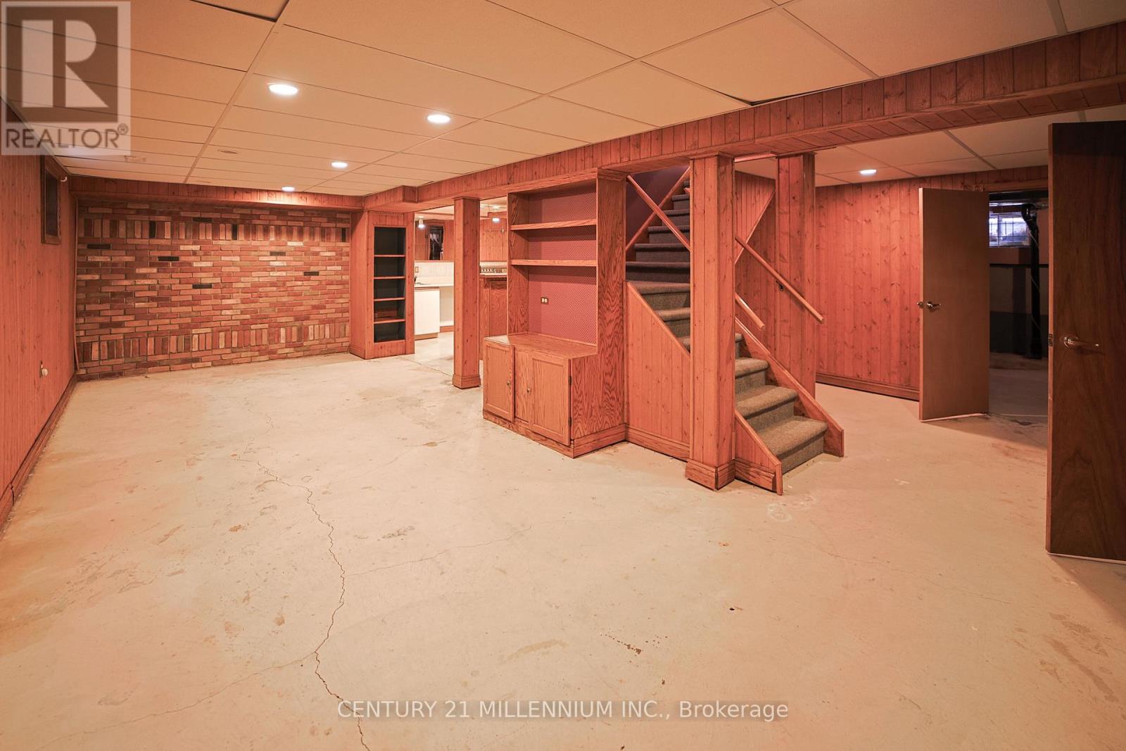 1281 Deer Run, Mississauga (Creditview), Ontario  L5C 3P8 - Photo 35 - W12676342