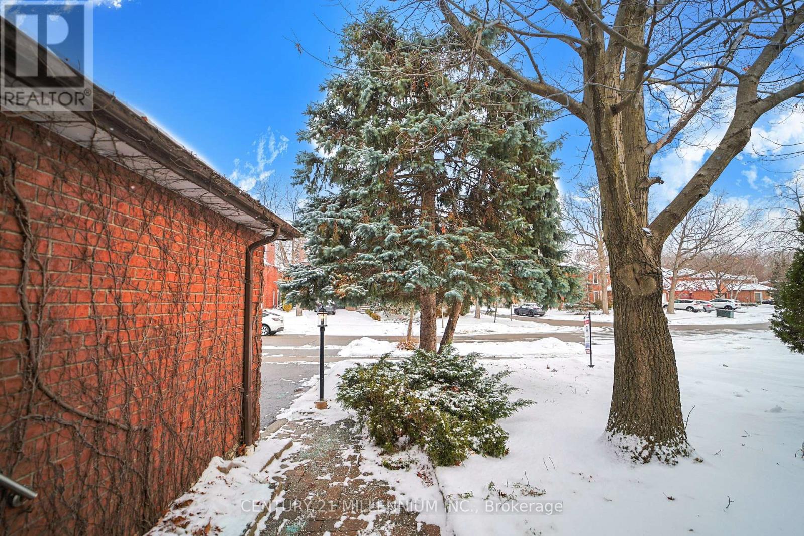 1281 Deer Run, Mississauga (Creditview), Ontario  L5C 3P8 - Photo 44 - W12676342