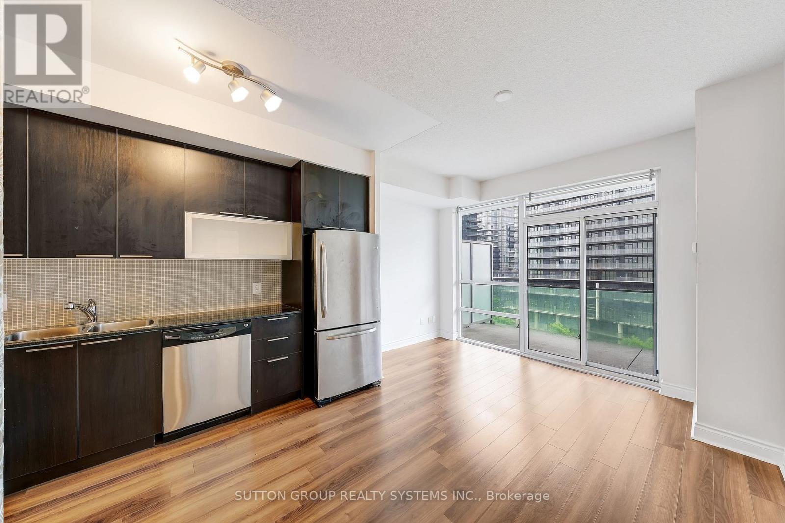 601 - 16 Brookers Lane, Toronto, Ontario  M8V 0A5 - Photo 12 - W12676344