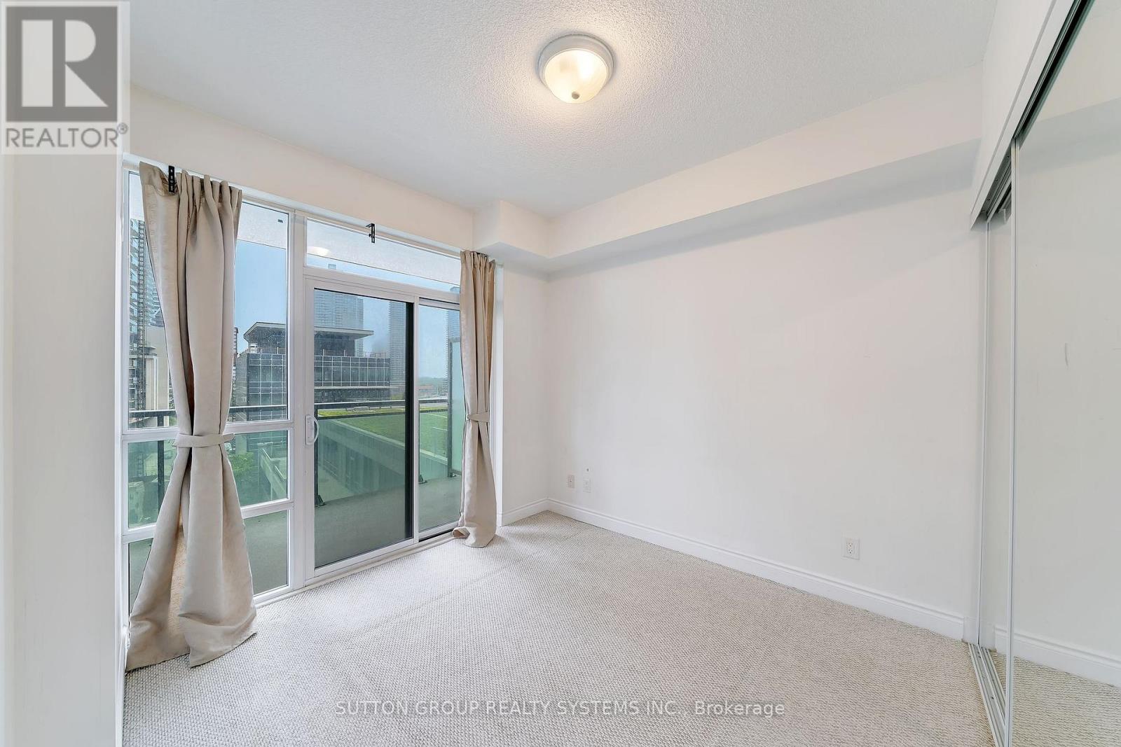 601 - 16 Brookers Lane, Toronto, Ontario  M8V 0A5 - Photo 14 - W12676344