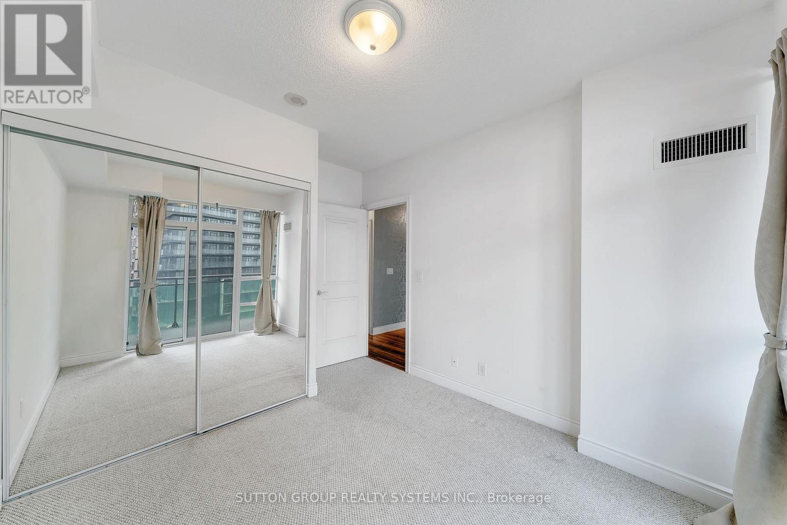 601 - 16 Brookers Lane, Toronto, Ontario  M8V 0A5 - Photo 15 - W12676344