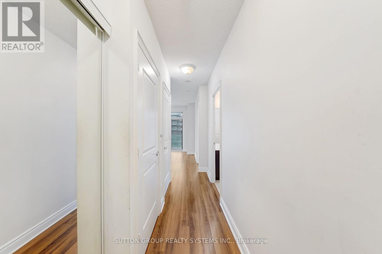 601 - 16 Brookers Lane, Toronto, Ontario  M8V 0A5 - Photo 4 - W12676344