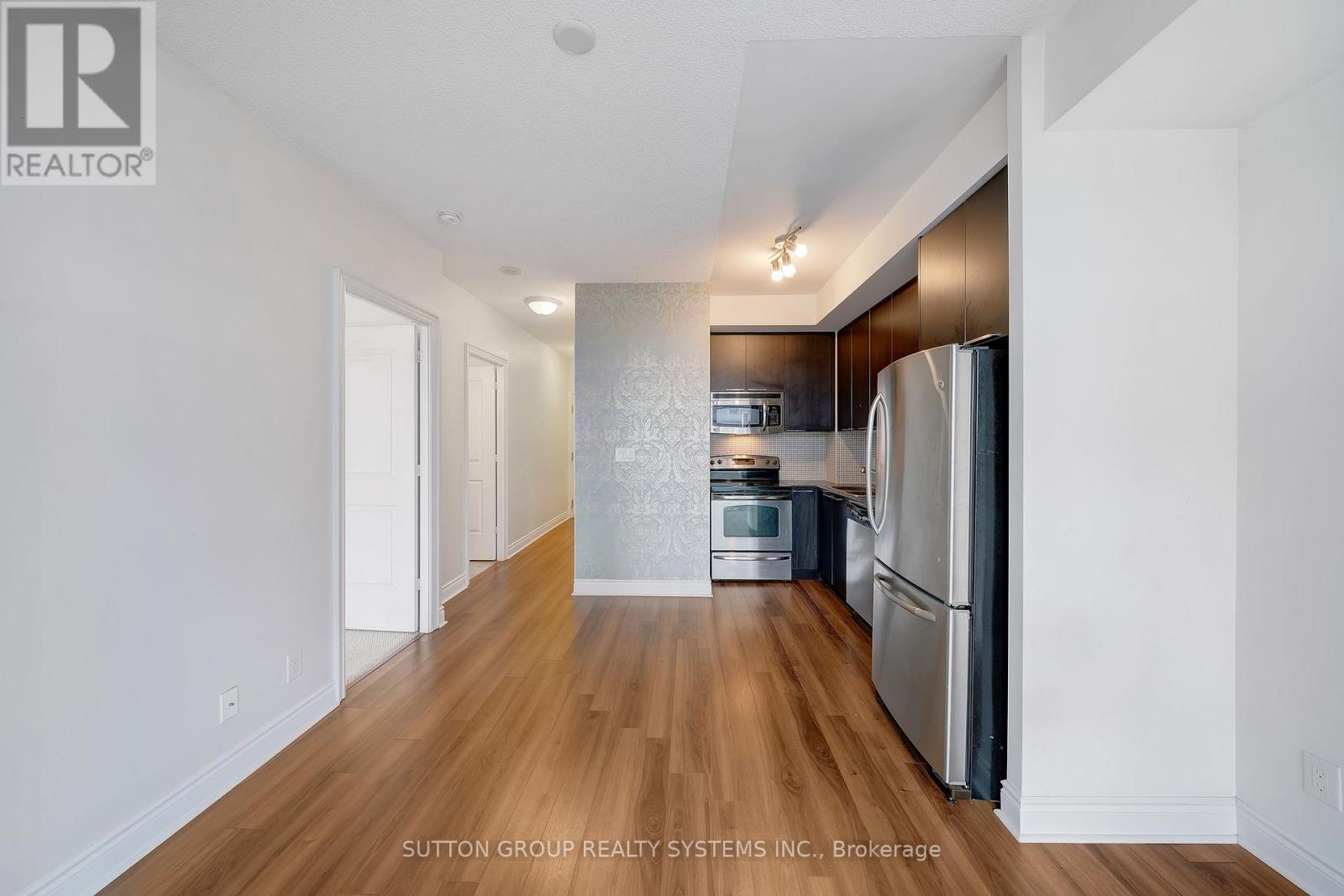 601 - 16 Brookers Lane, Toronto, Ontario  M8V 0A5 - Photo 9 - W12676344