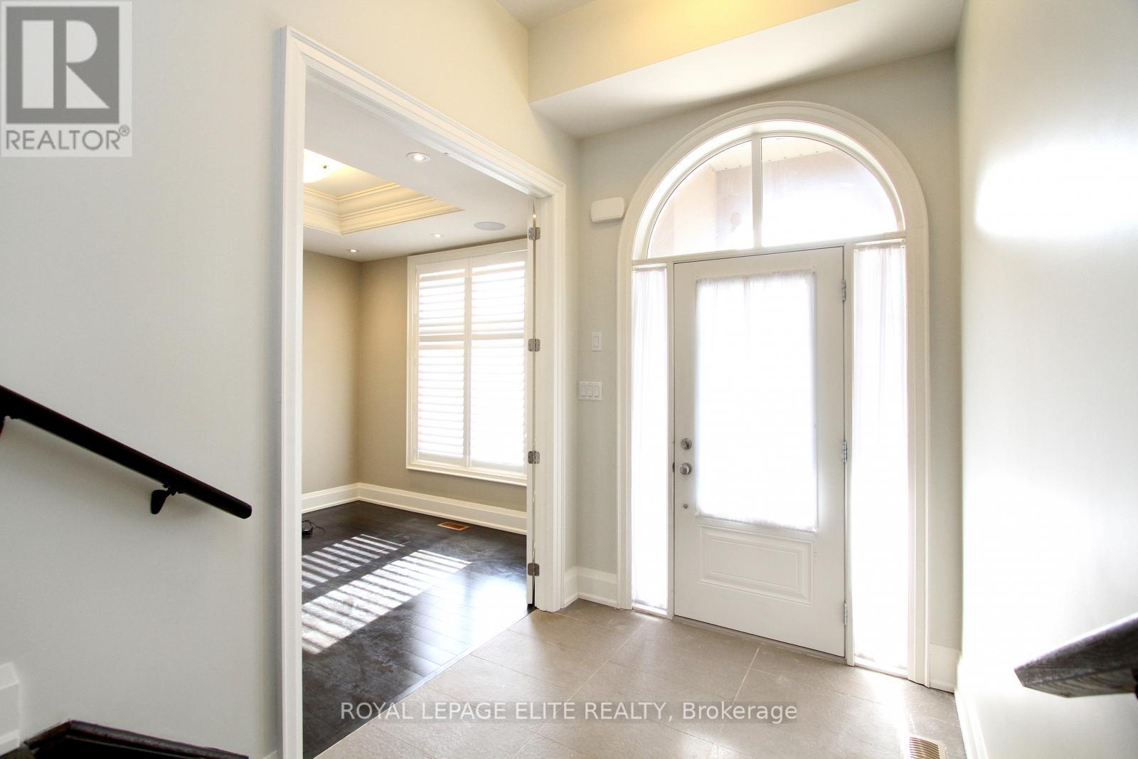 486 Hidden Trail, Oakville, Ontario  L6M 0N4 - Photo 4 - W12676376