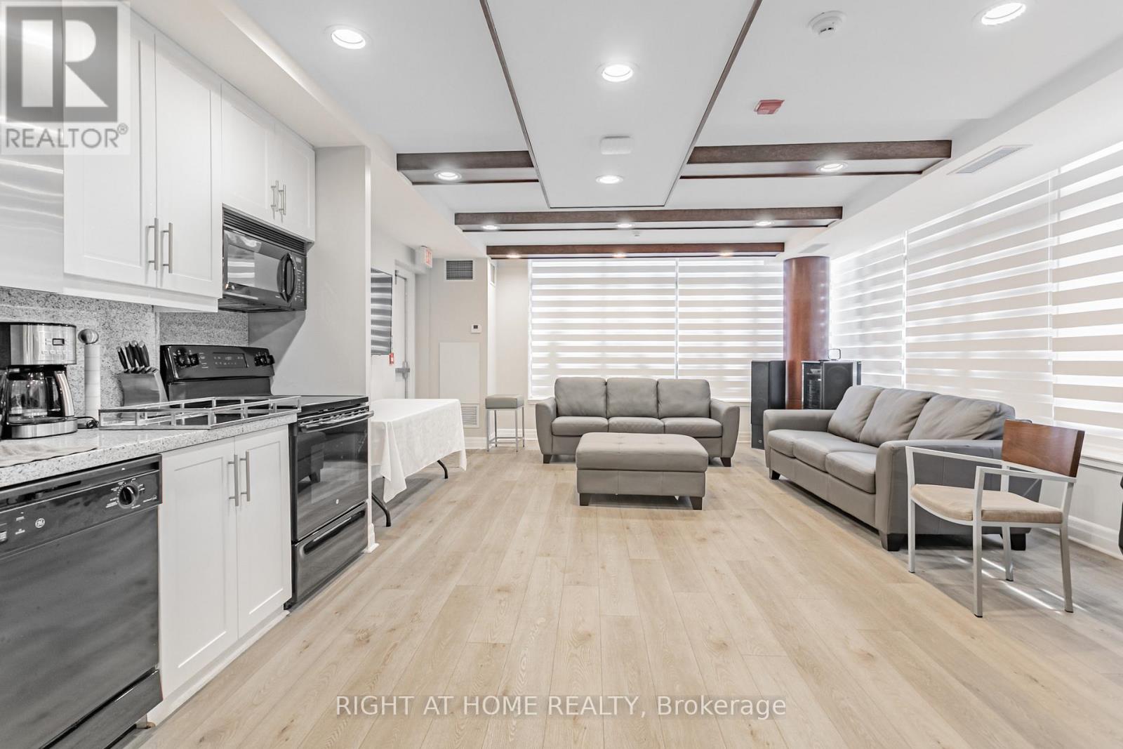 405 - 70 Port Street E, Mississauga, Ontario  L5G 4V8 - Photo 20 - W12676418