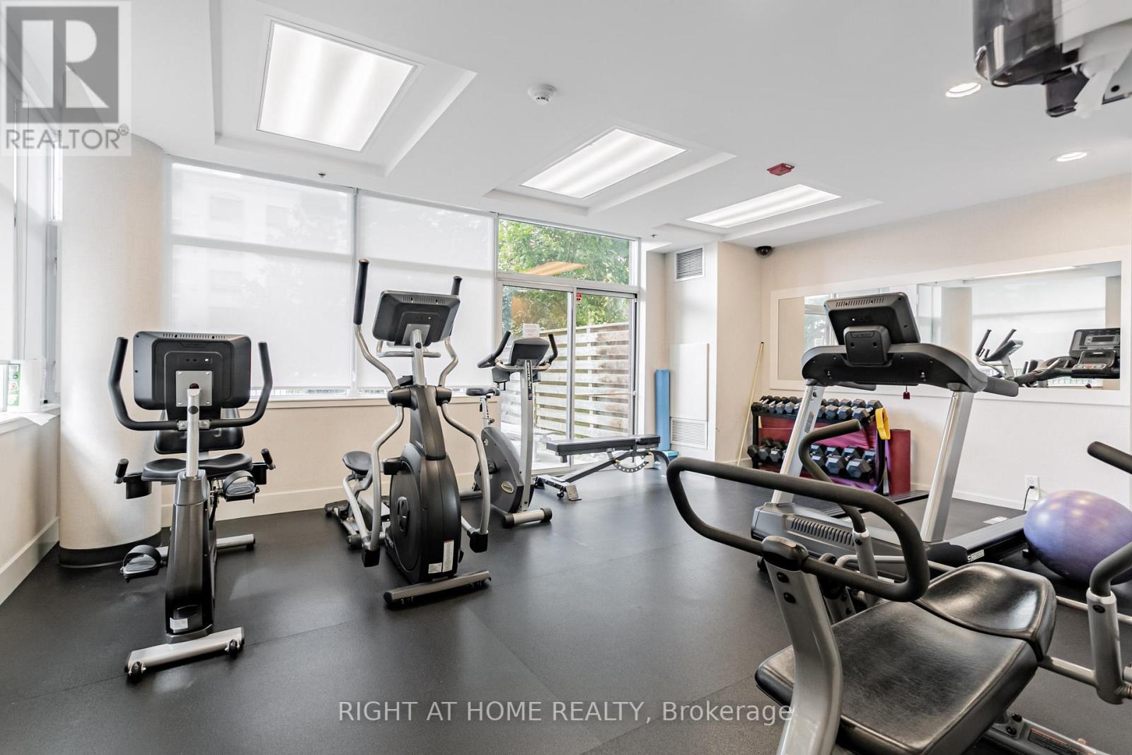 405 - 70 Port Street E, Mississauga, Ontario  L5G 4V8 - Photo 21 - W12676418