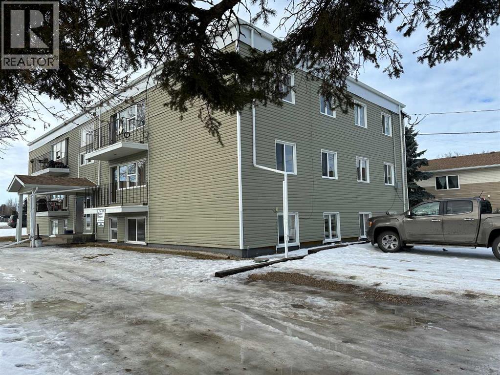 4601 55 Street, Ponoka, Alberta  T4J 0A8 - Photo 2 - A2264275