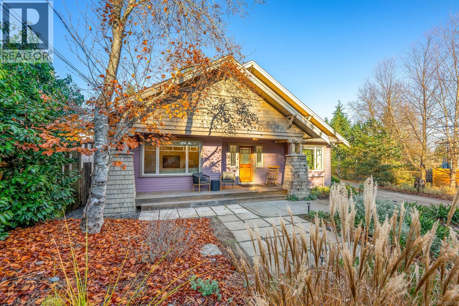 1610 Dogwood Ave, Comox, British Columbia