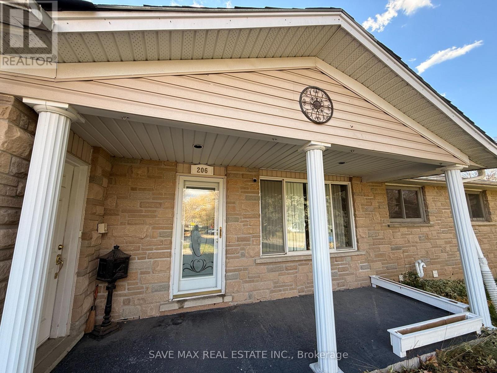 Main Level - 206 Winston Boulevard, Cambridge, Ontario  N3C 1M3 - Photo 7 - X12676400