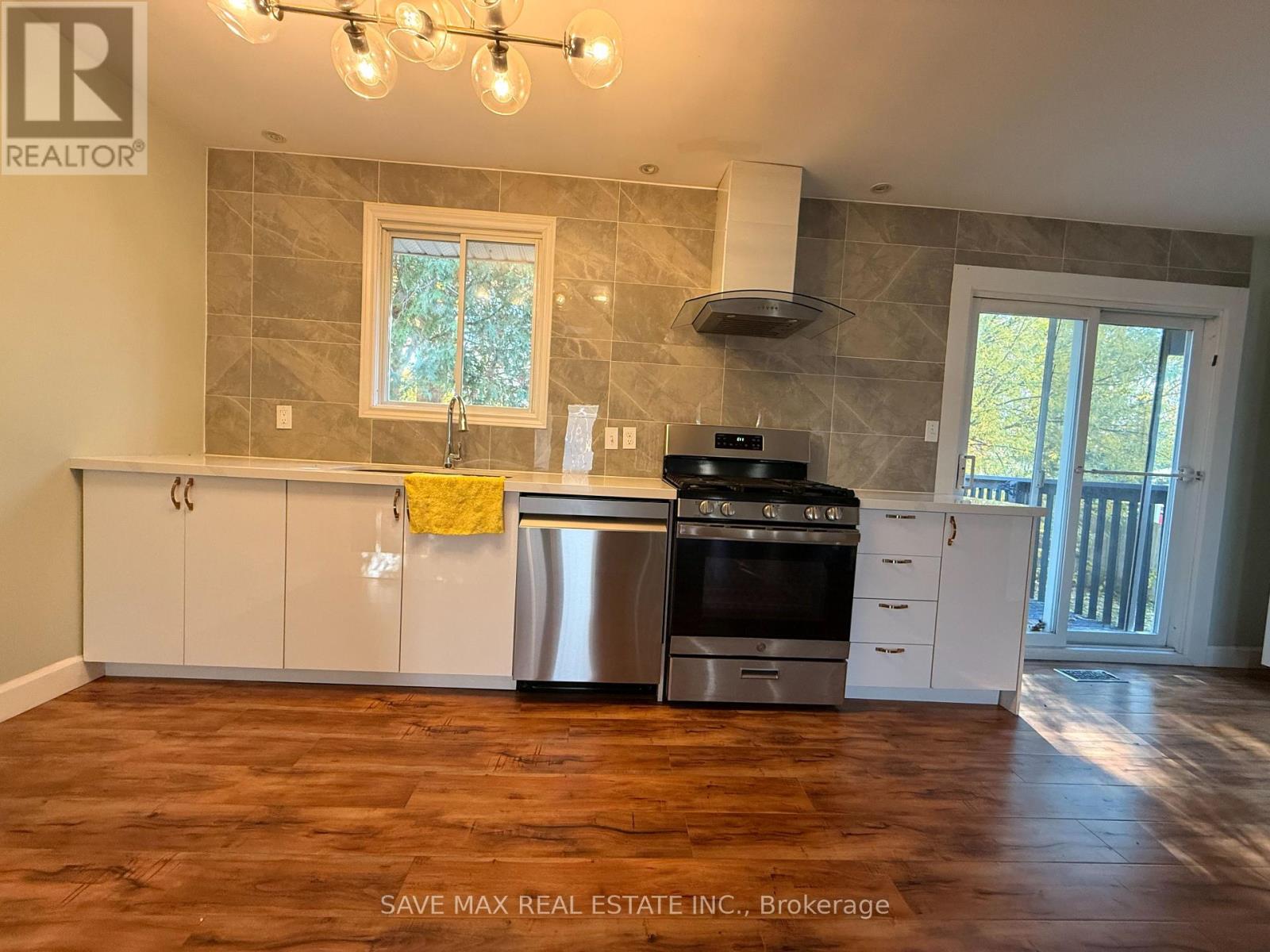 Main Level - 206 Winston Boulevard, Cambridge, Ontario  N3C 1M3 - Photo 8 - X12676400