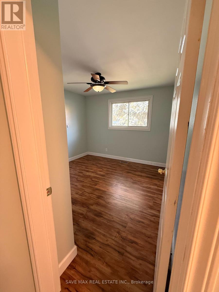 Main Level - 206 Winston Boulevard, Cambridge, Ontario  N3C 1M3 - Photo 9 - X12676400