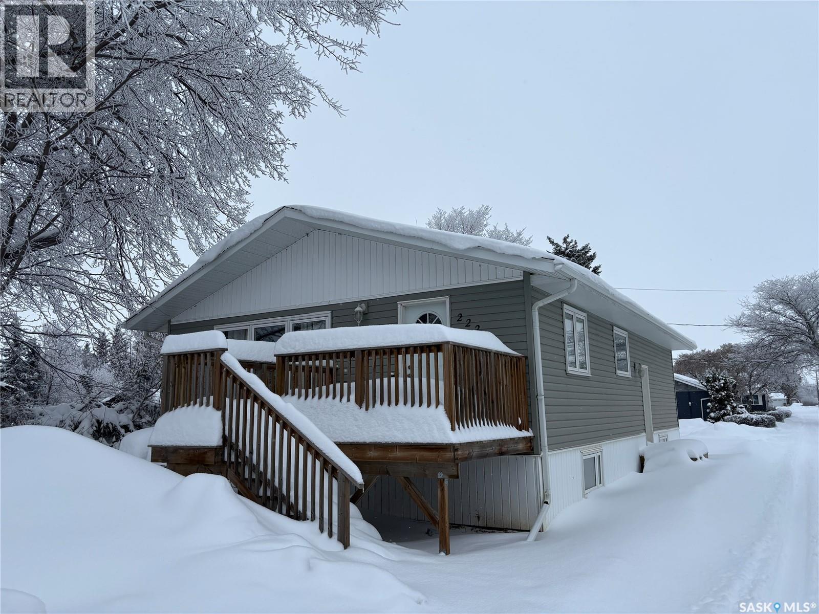 222 1st STREET NE, wadena, Saskatchewan