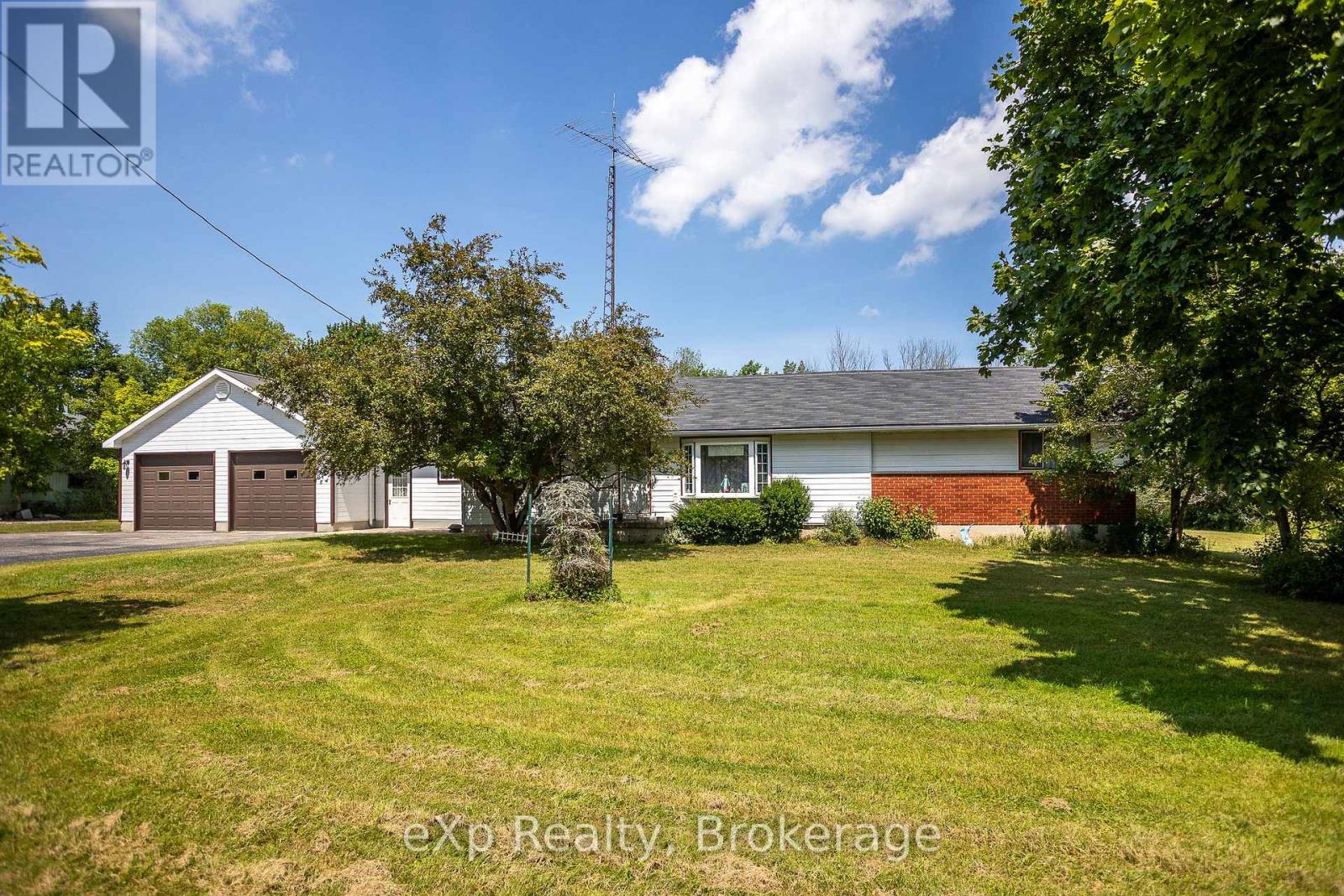 873 14th Street W, Georgian Bluffs, Ontario  N4K 6V5 - Photo 3 - X12676512