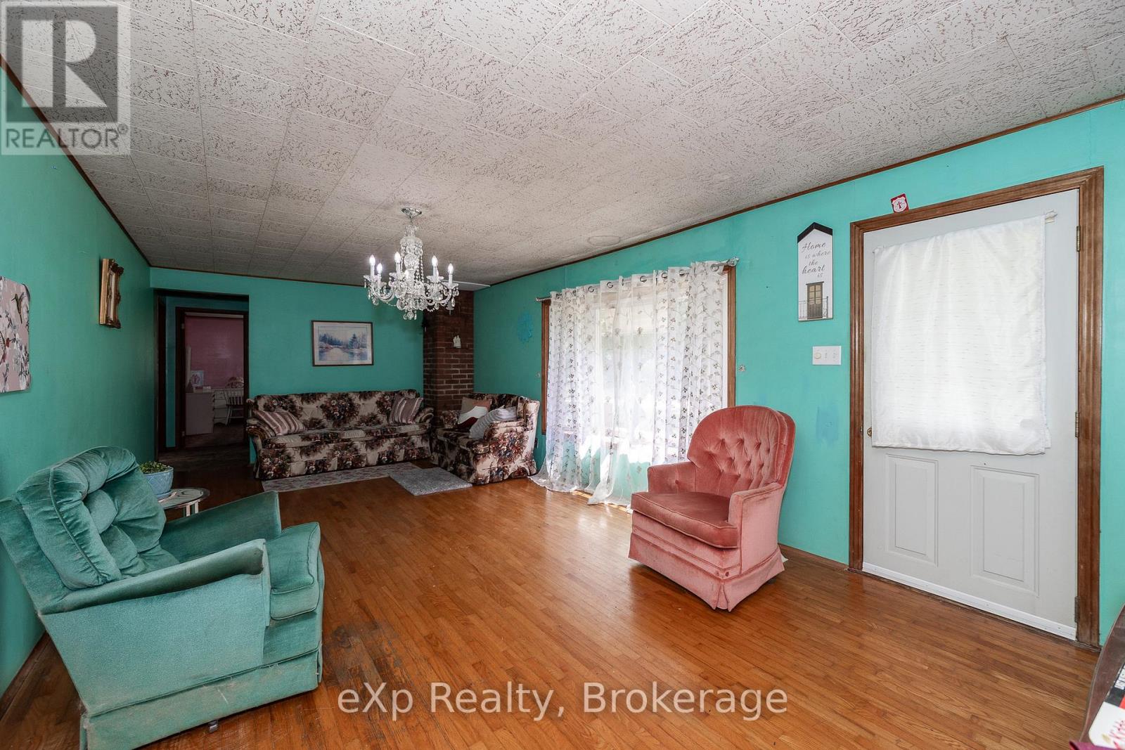 873 14th Street W, Georgian Bluffs, Ontario  N4K 6V5 - Photo 5 - X12676512