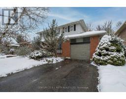 4 WHITE PINE PLACE, Barrie, Ontario