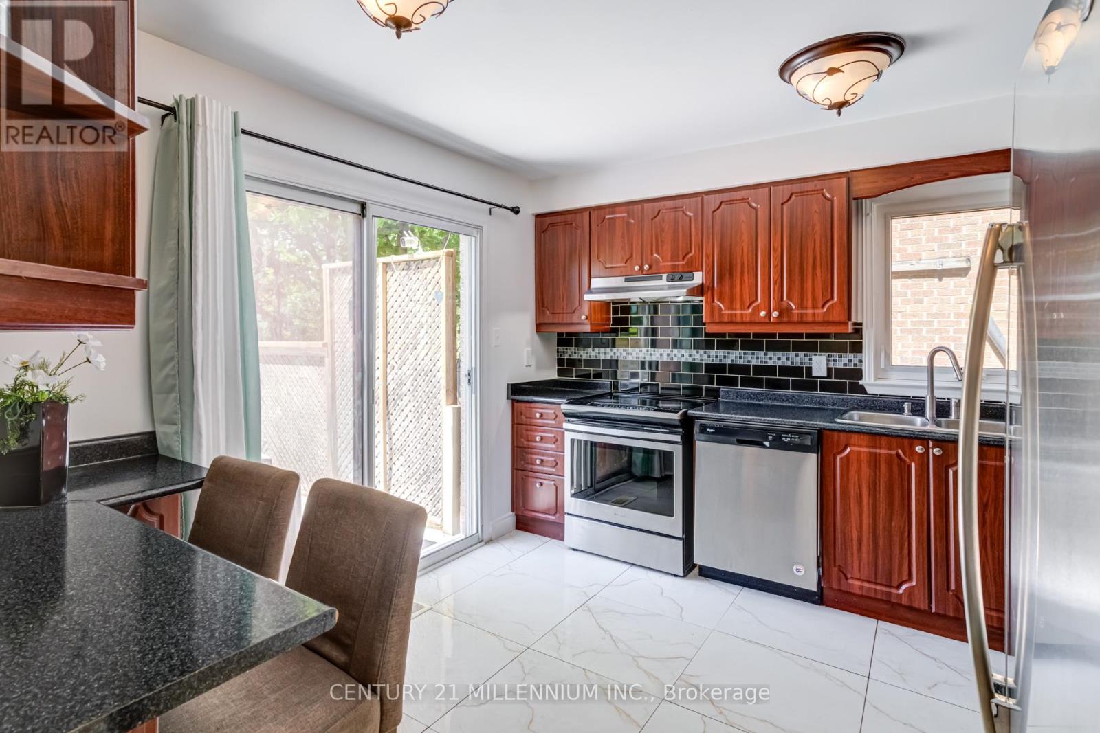 56 Nuttall Street, Brampton, Ontario  L6S 4V4 - Photo 8 - W12409288