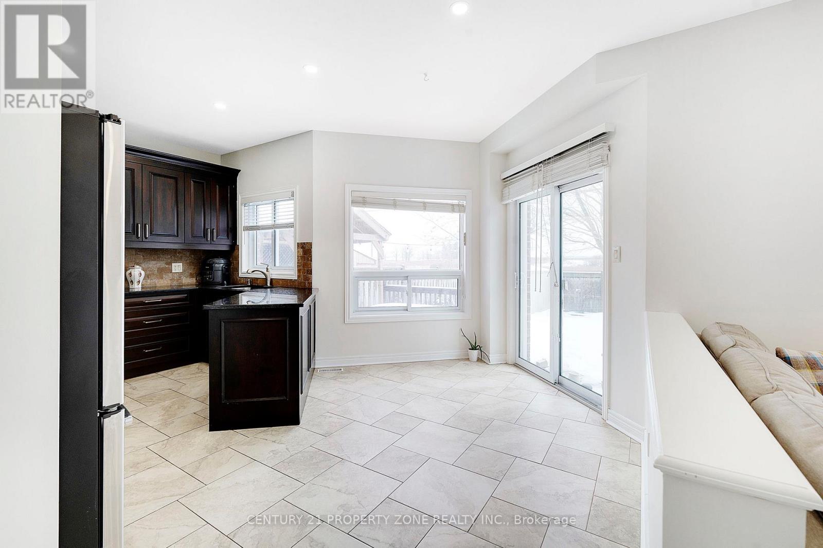 33 Early Street, Halton Hills, Ontario  L7G 5W8 - Photo 15 - W12674926