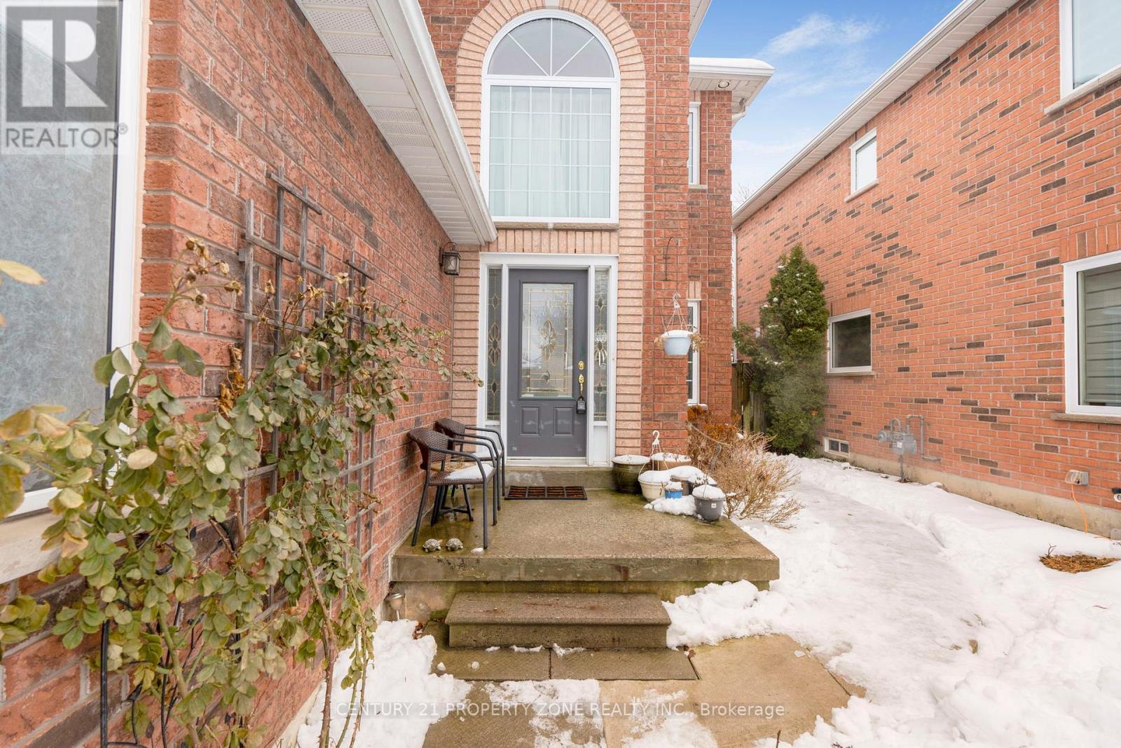 33 Early Street, Halton Hills, Ontario  L7G 5W8 - Photo 6 - W12674926