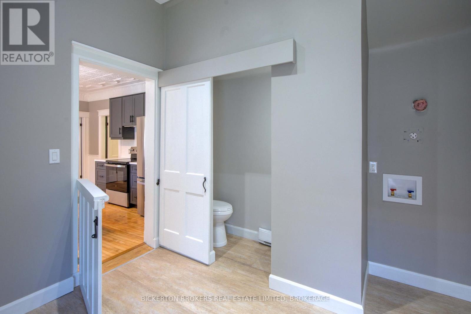 153 Main Street, Leeds And The Thousand Islands, Ontario  K0H 2N0 - Photo 24 - X12676424