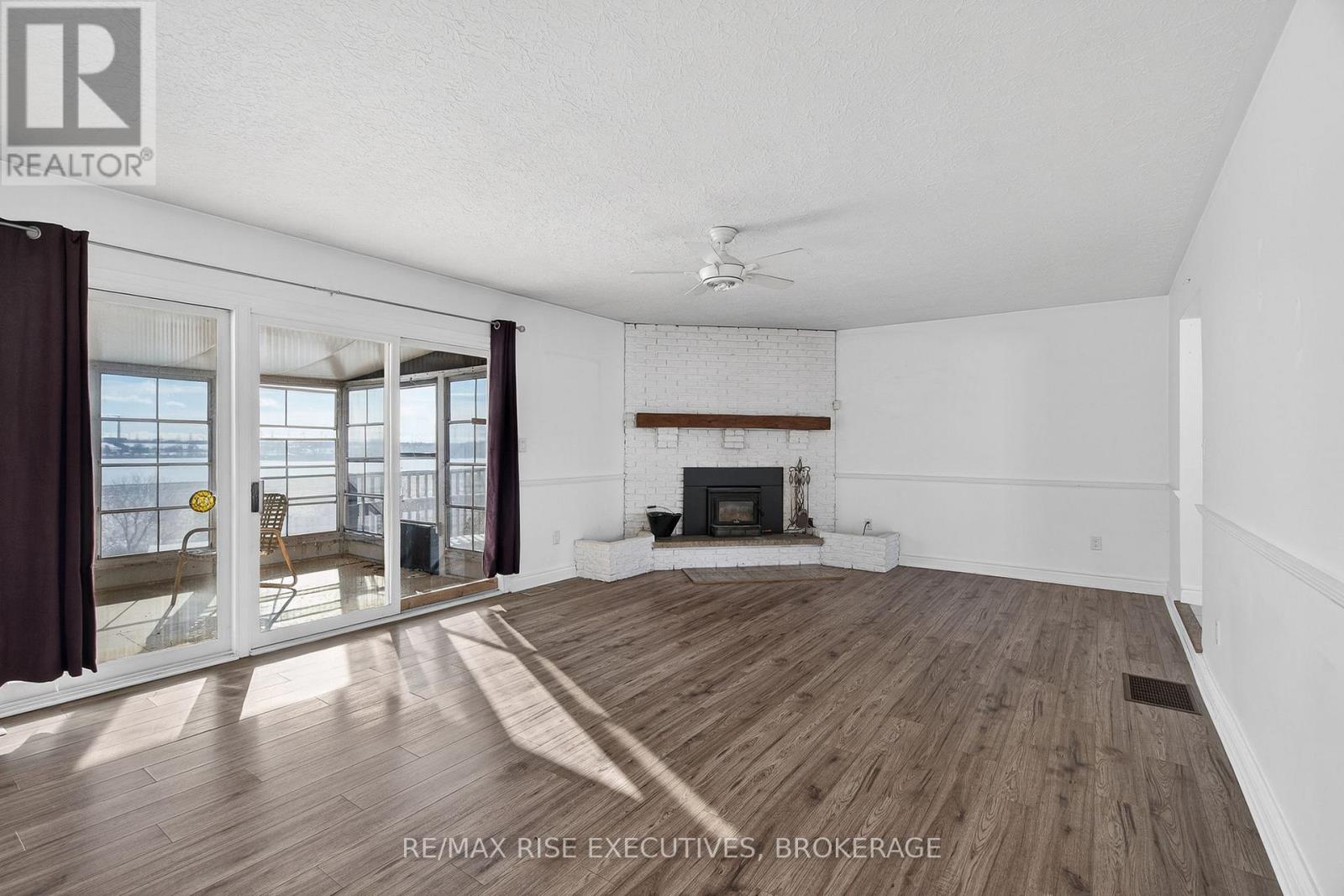 1647 Galt Street, Greater Napanee, Ontario K0H 1G0 - Photo 12 - X12676530