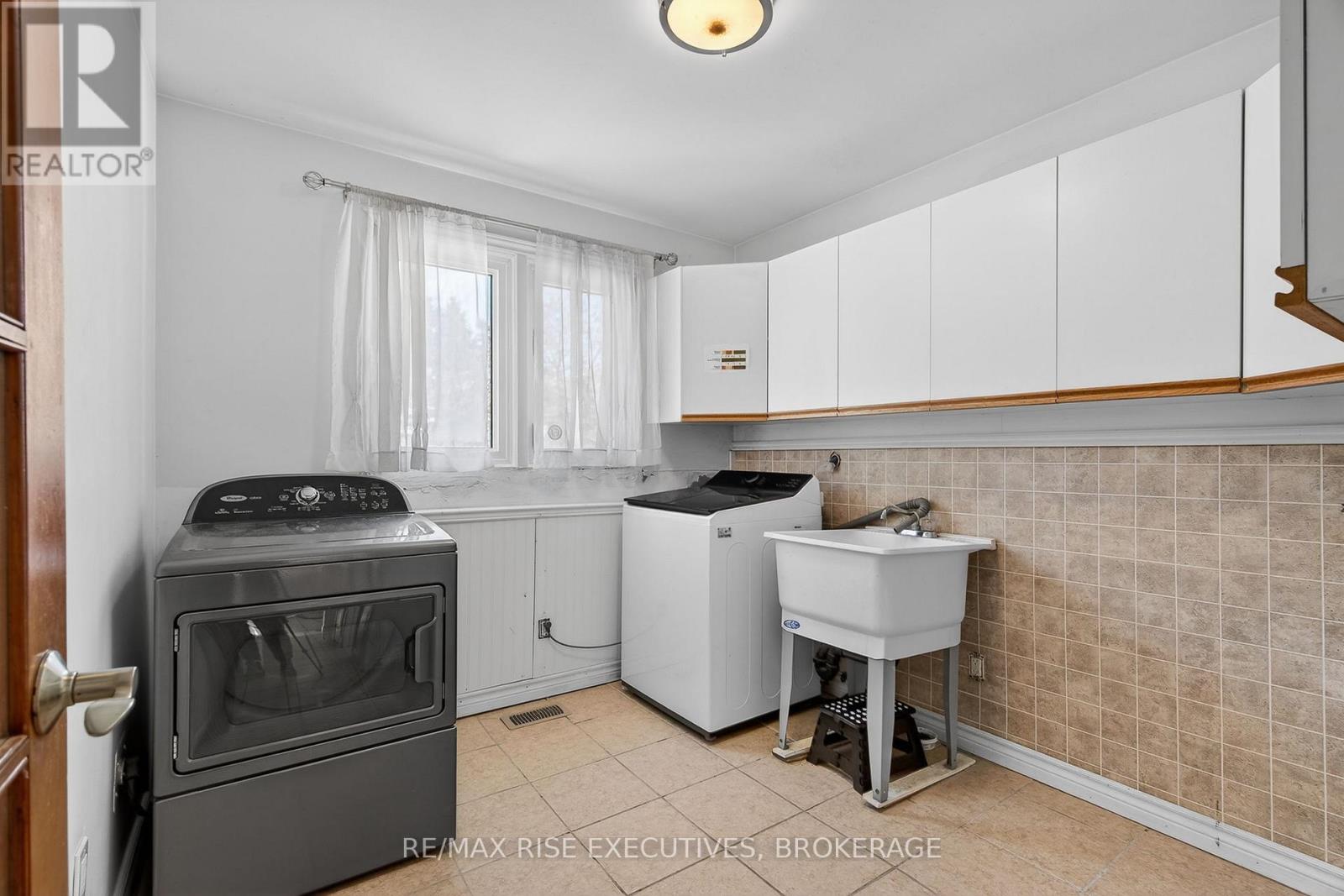 1647 Galt Street, Greater Napanee, Ontario K0H 1G0 - Photo 33 - X12676530