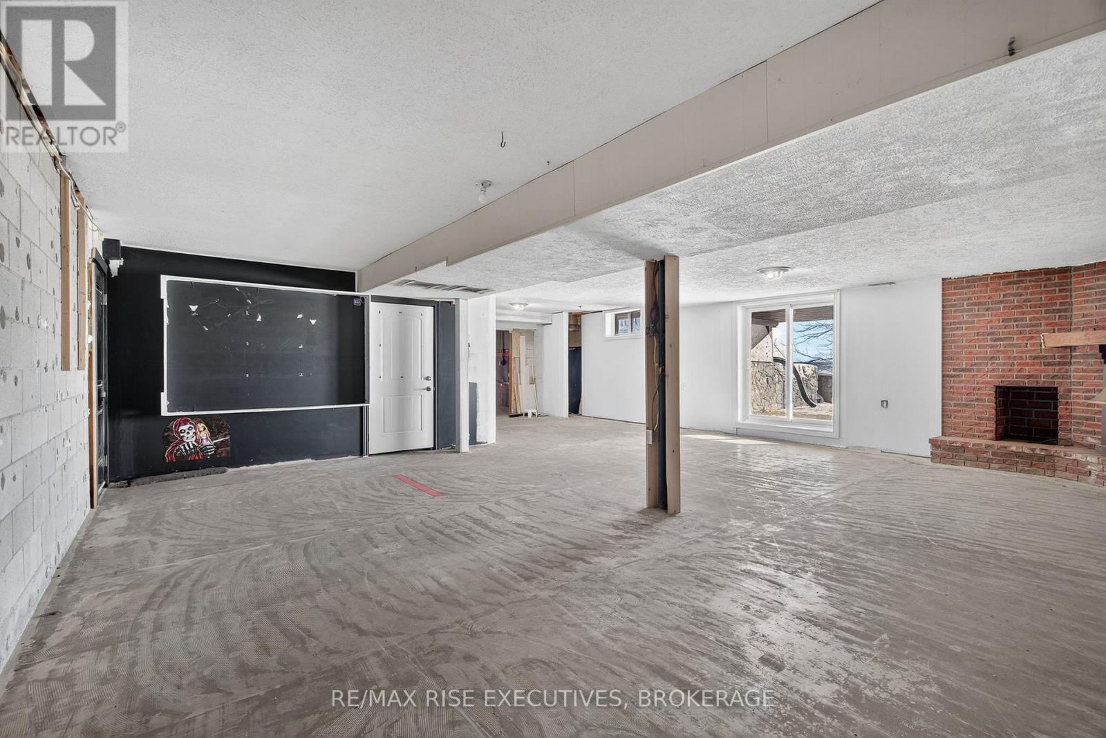 1647 Galt Street, Greater Napanee, Ontario K0H 1G0 - Photo 37 - X12676530